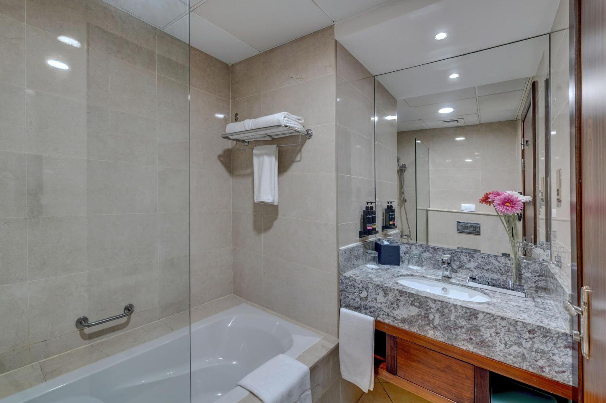 Suha Park Hotel Apartments, Waterfront Jaddaf Dubai Bilik gambar